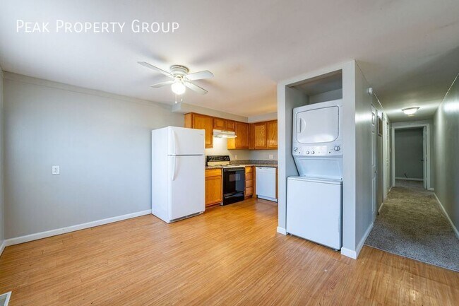 Building Photo - 511 Elsmere St