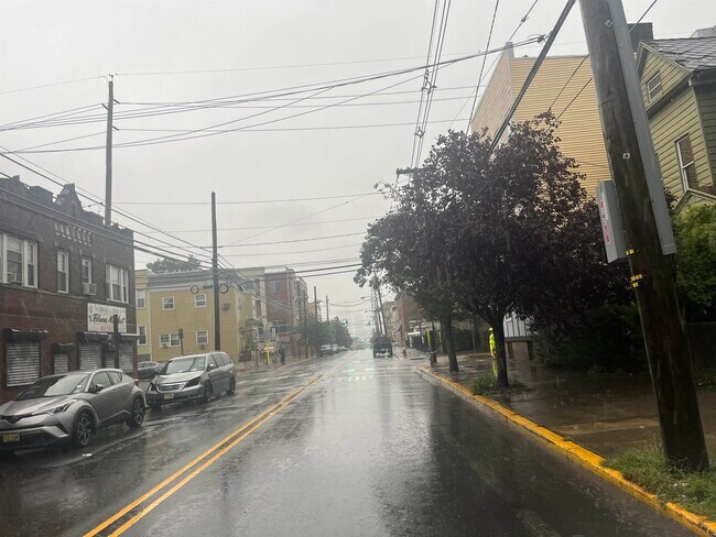 Foto del edificio - 1128 Summit Ave