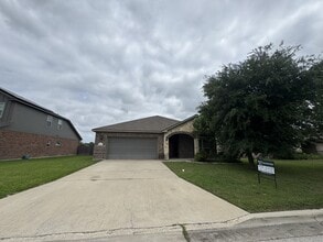 Building Photo - 502 Westchester Ct