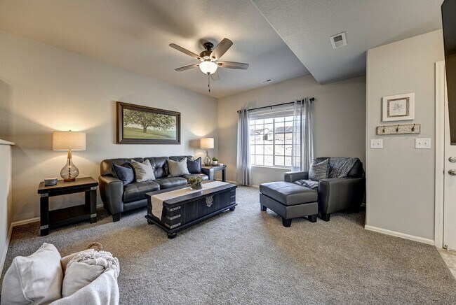 Foto del edificio - 7604 Sand Lake Heights