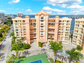 Building Photo - 100 Riverside Dr