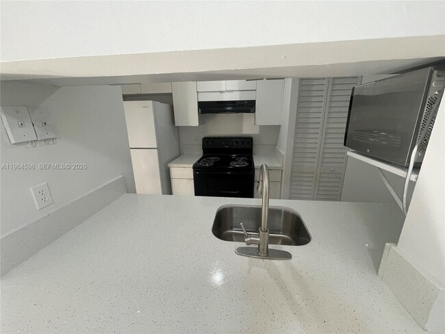 Building Photo - 9700 Hammocks Blvd