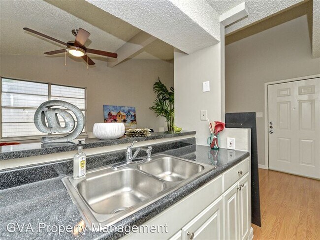 Foto del edificio - 4314 Gillis St