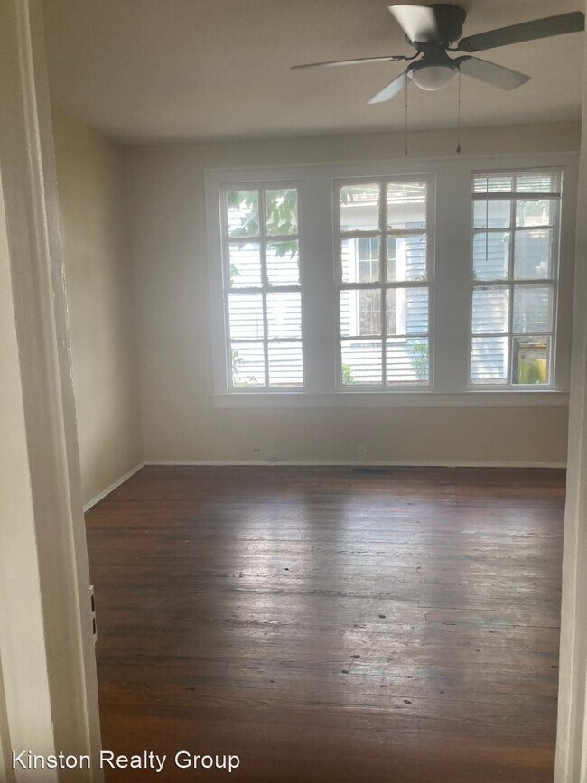 Building Photo - 3 br, 1 bath House - 302 E Lenoir Ave
