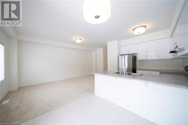 Building Photo - 8 Copeman Ave