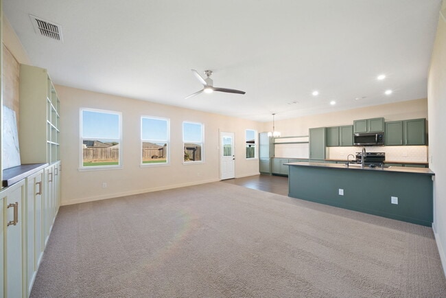 Building Photo - 12241 Cashton