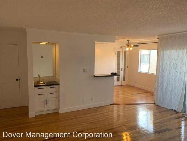 Foto del edificio - 439 S Hobart Blvd