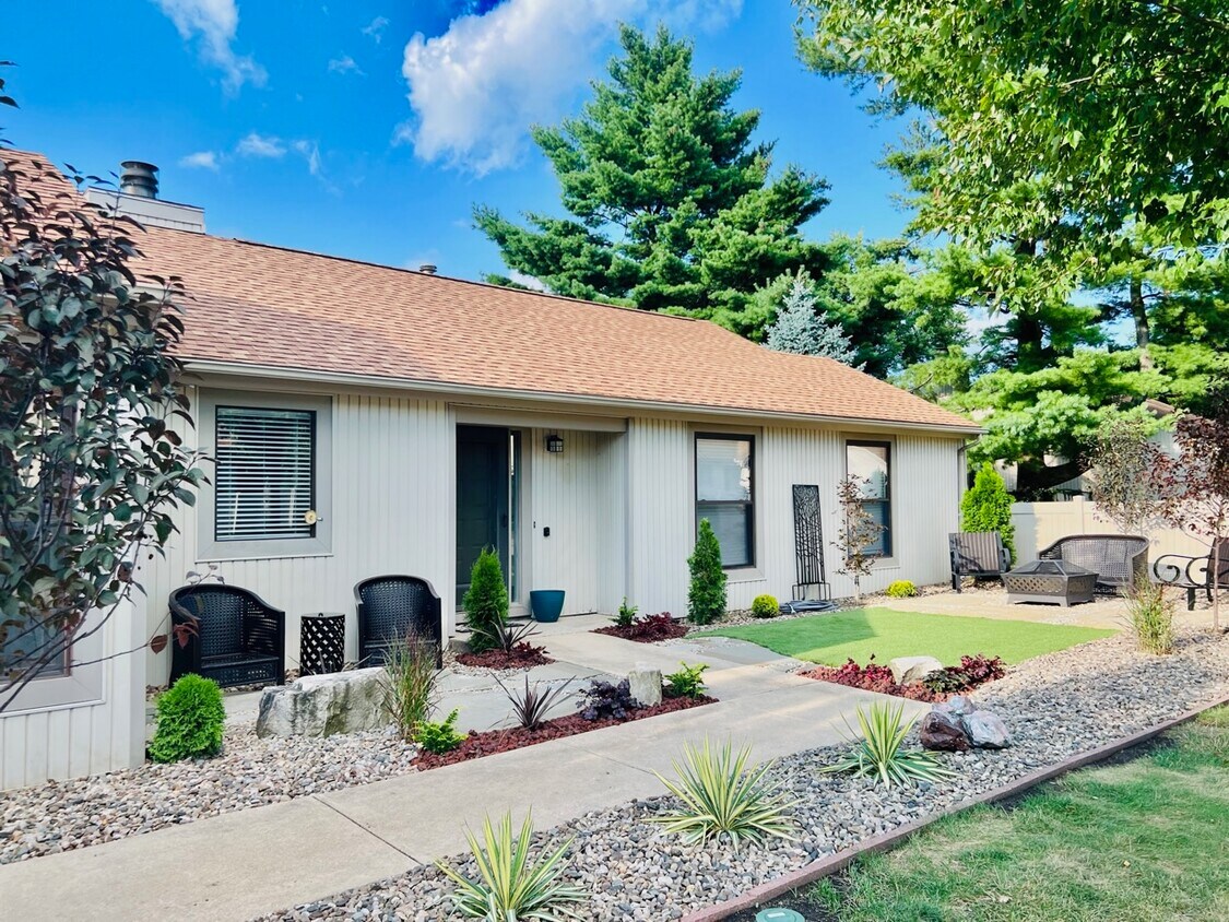 Foto principal - 808 Phoenix Dr