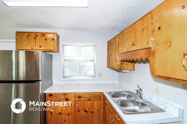 Building Photo - 4815 Marcel Ave