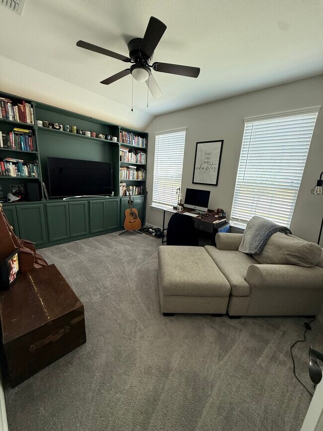 Foto del edificio - 928 Pinnacle Breeze Dr