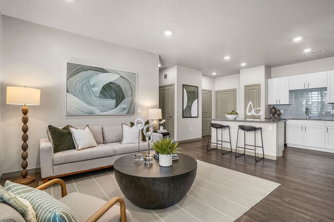 LIVING ROOM | Valley View Apartments - Valley View