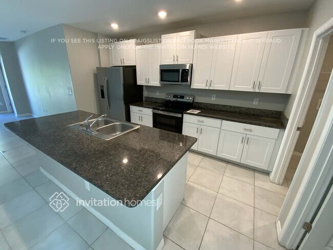 Foto del edificio - 2258 Jungle Dr