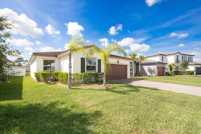 Building Photo - 7919 NW Greenbank Cir