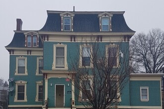Building Photo - 30 May St