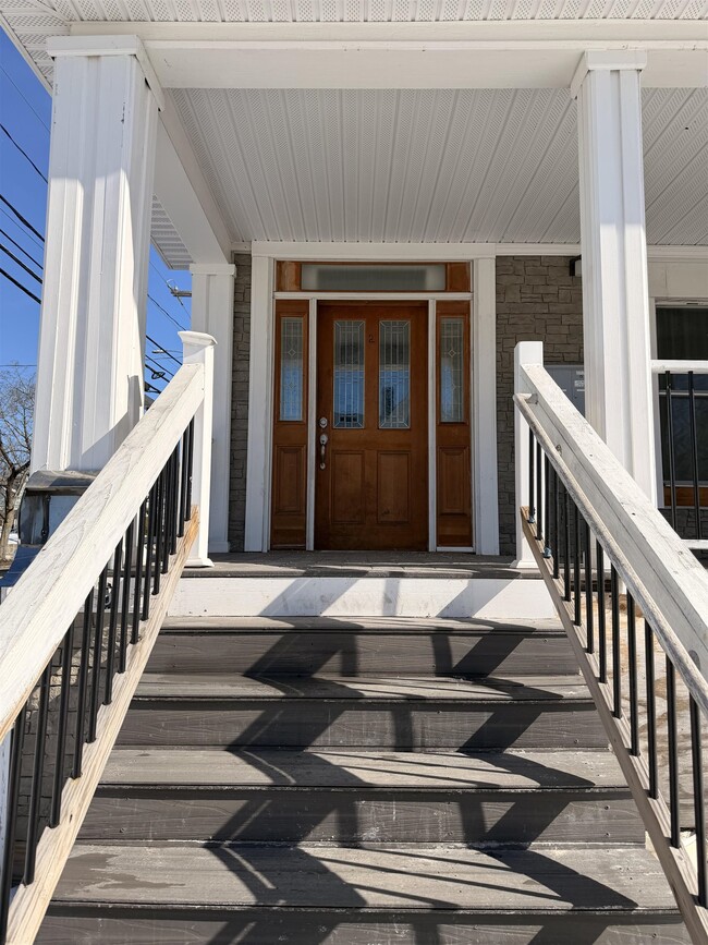 Building Photo - 99 Walnut St