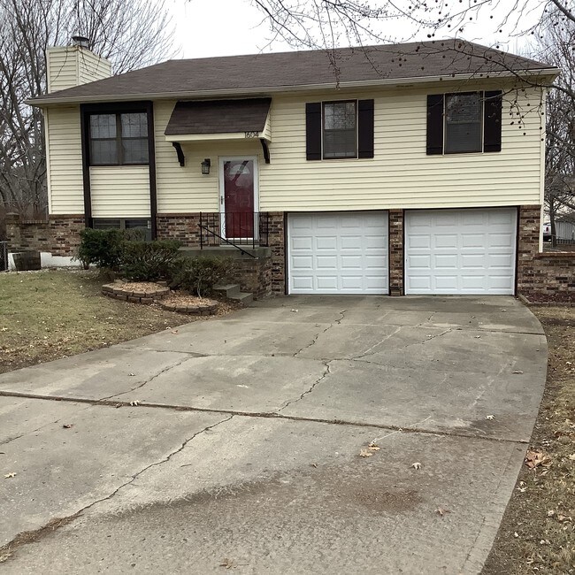 Foto del edificio - 1604 NW Amesbury Ct