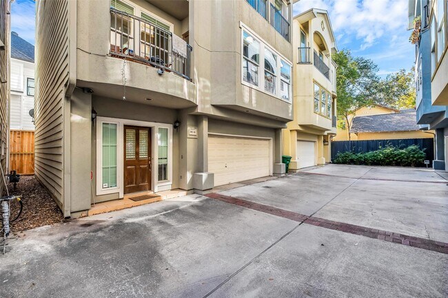 Foto del edificio - 3011 Houston Ave