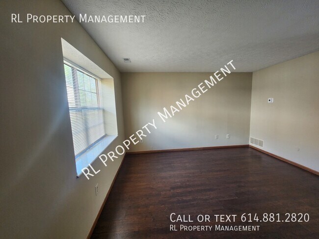 Building Photo - 2 bedroom 2.5 bathroom townhome in Westerv...