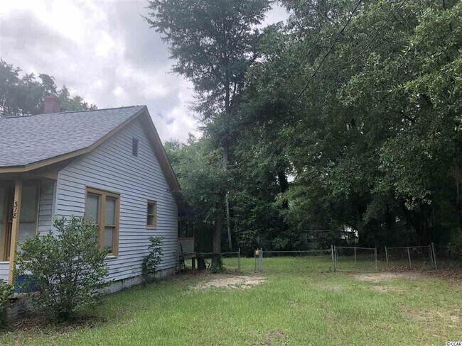Building Photo - 318 Bayview Dr