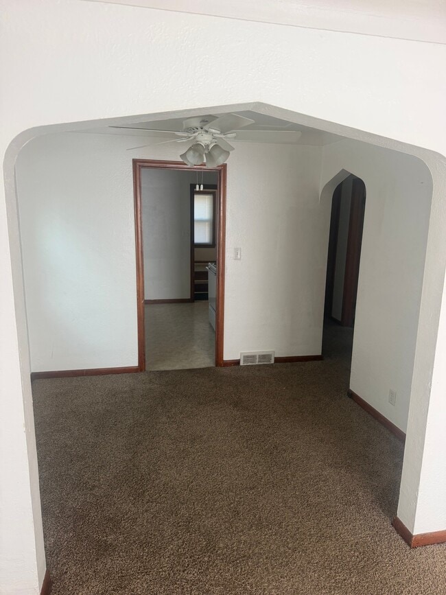 Foto del edificio - 3721 Watson Ave