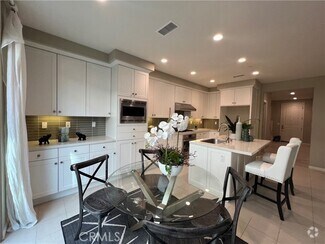 Building Photo - 141 Augustine