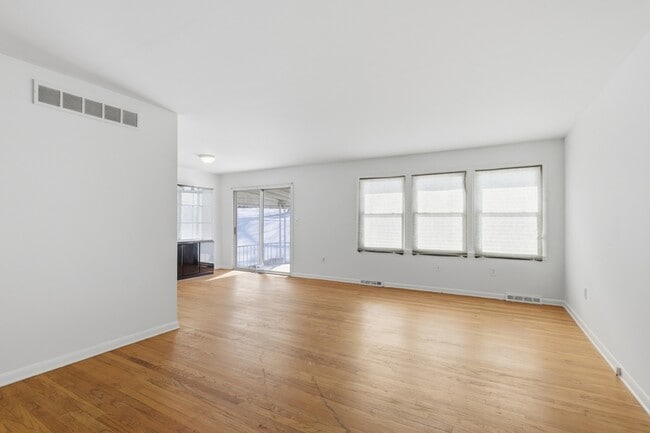 Foto del edificio - 4315 Spencer St