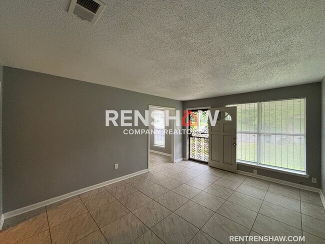 Building Photo - 3000 Elbert Cove