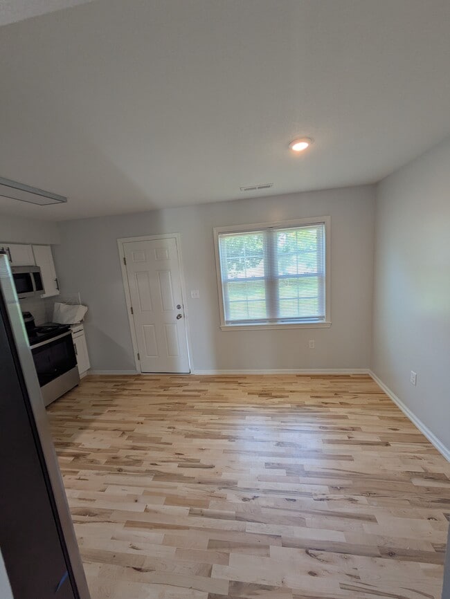 Building Photo - 918NP
