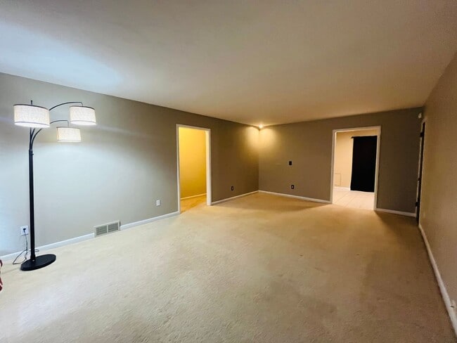 Photo - 3912 Nw 58th House