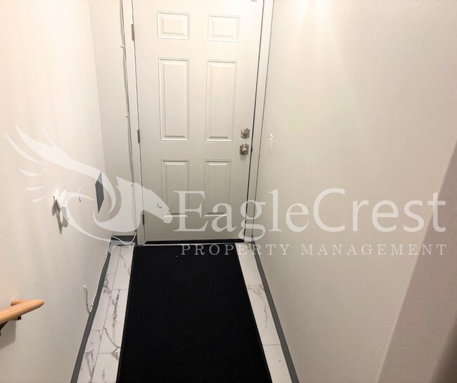 Foto del edificio - Brand-New Bright & Open Studio Apartment ~ $300.00 OFF 2nd Month Rent!!