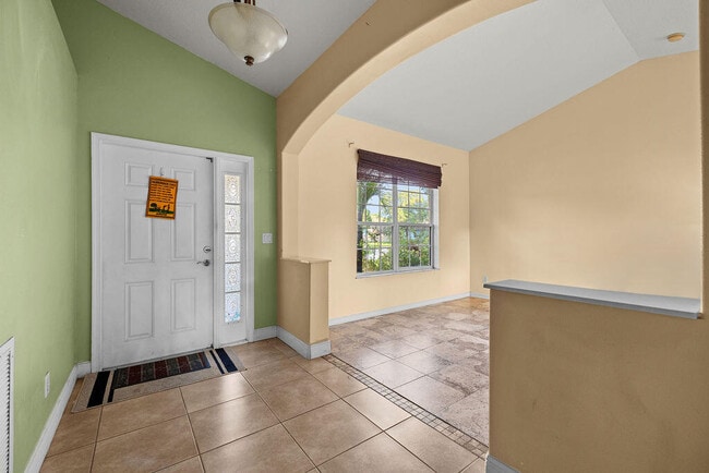 Foto del edificio - 2290 SW Tampico St