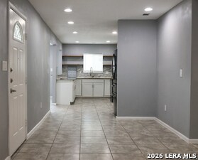 Building Photo - 75 Storeywood Dr