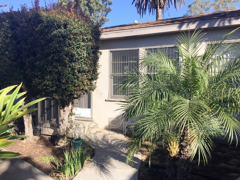 Primary Photo - 2634 Myrtle Ave