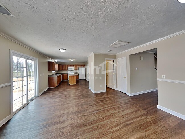 Building Photo - 8026 Meadowview Ln