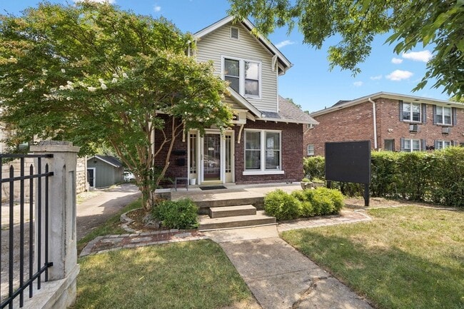 Photo - 1604 17th Ave S House