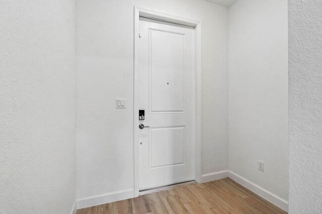 Photo - Lakeshore at the Fountains House