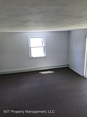 Building Photo - 827 Squires Ave