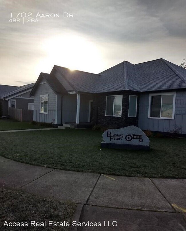 Foto del edificio - 4 br, 2 bath House - 1702 Aaron Drive