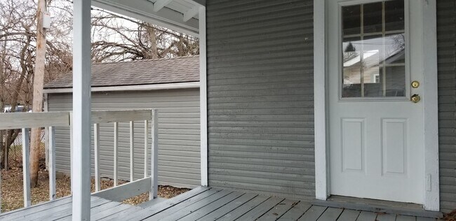 Building Photo - 132 Ashwood - 2 bedroom 1 bath in North Ri...