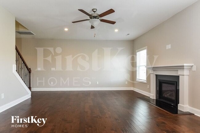 Building Photo - 743 Breeders Cup Dr