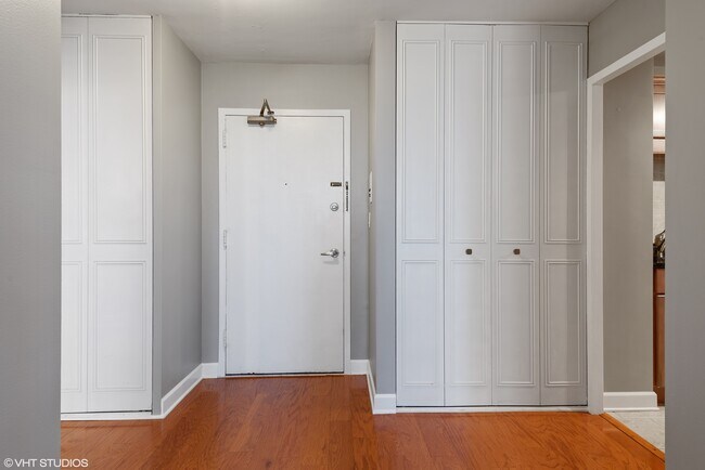 Building Photo - 4250 N Marine Dr