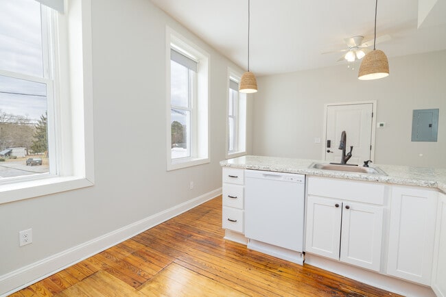 Building Photo - Broad St Lofts & Fitness Studio, LLC