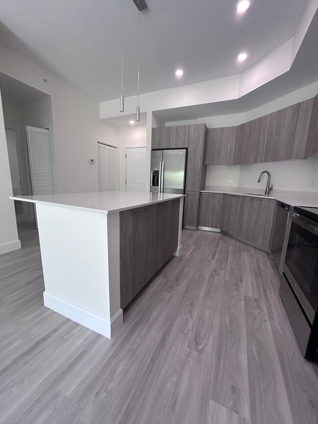 Foto del edificio - 10315 NW 129th St