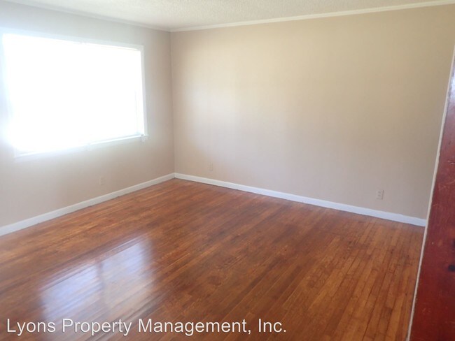 Building Photo - 3 br, 1 bath House - 609 SMITH AVE