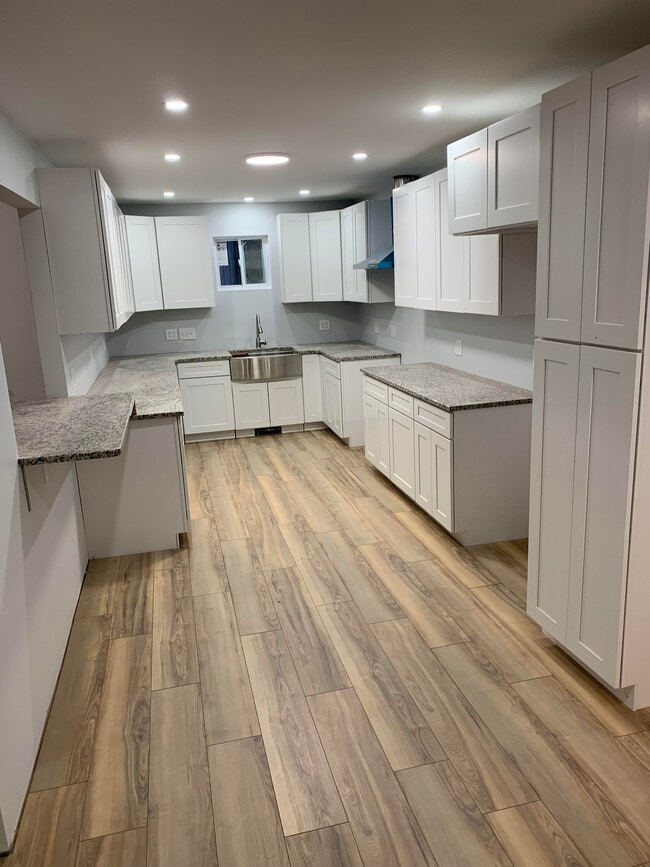 Photo - 905 Ardmore Dr House