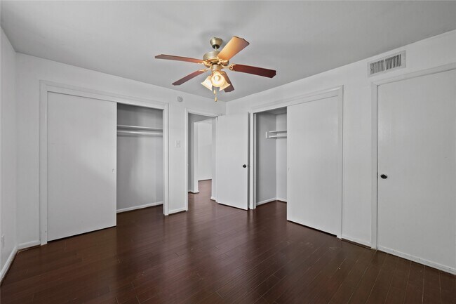 Building Photo - 5123 Del Monte Dr