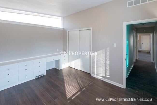 Foto del edificio - 3256 Dogwood Ln