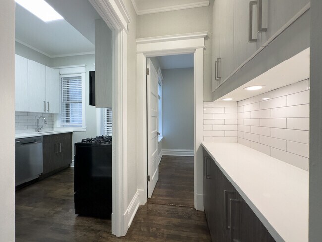 Foto del edificio - 1357 W Berwyn Ave