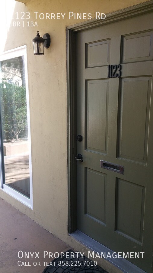 Building Photo - 1123 Torrey Pines Rd-Large 1Bd/1Ba lower u...