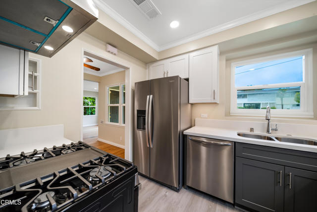 Foto del edificio - 4442 Ocean View Blvd